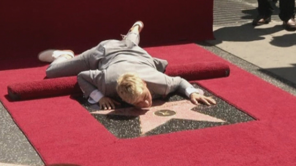 People doing weird things on hollywood blvd